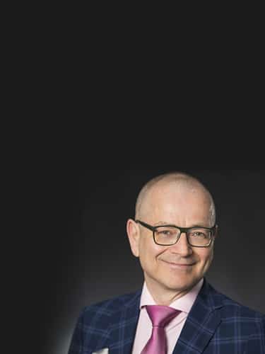 Inside the Aesthetic Mind: Prof. Uwe Paasch